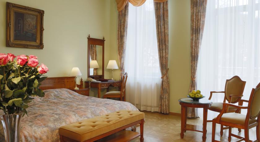 Bristol Kralovska Vila Karlovy Vary Rom bilde